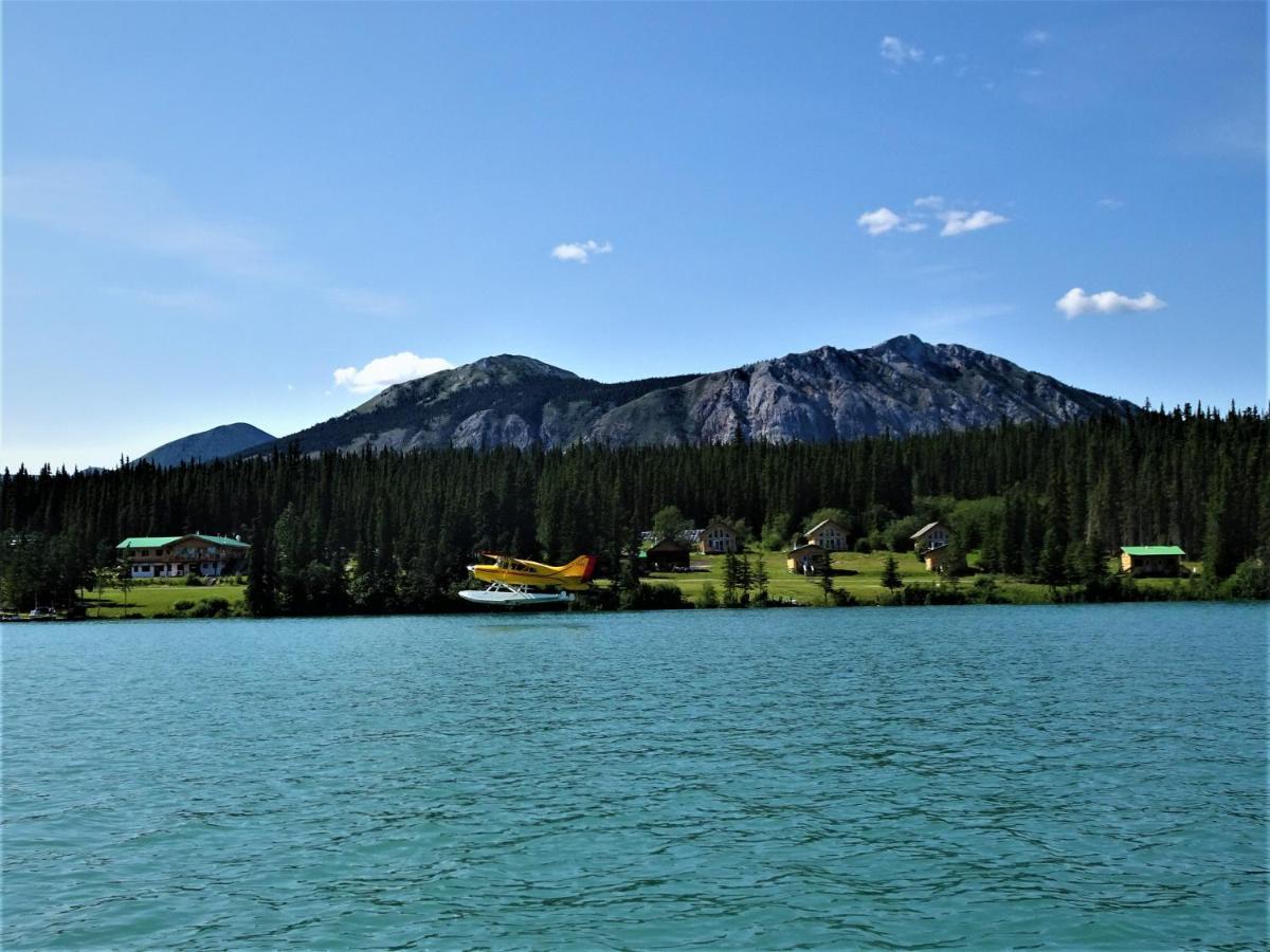 Southern Lakes Resort Tagish المظهر الخارجي الصورة